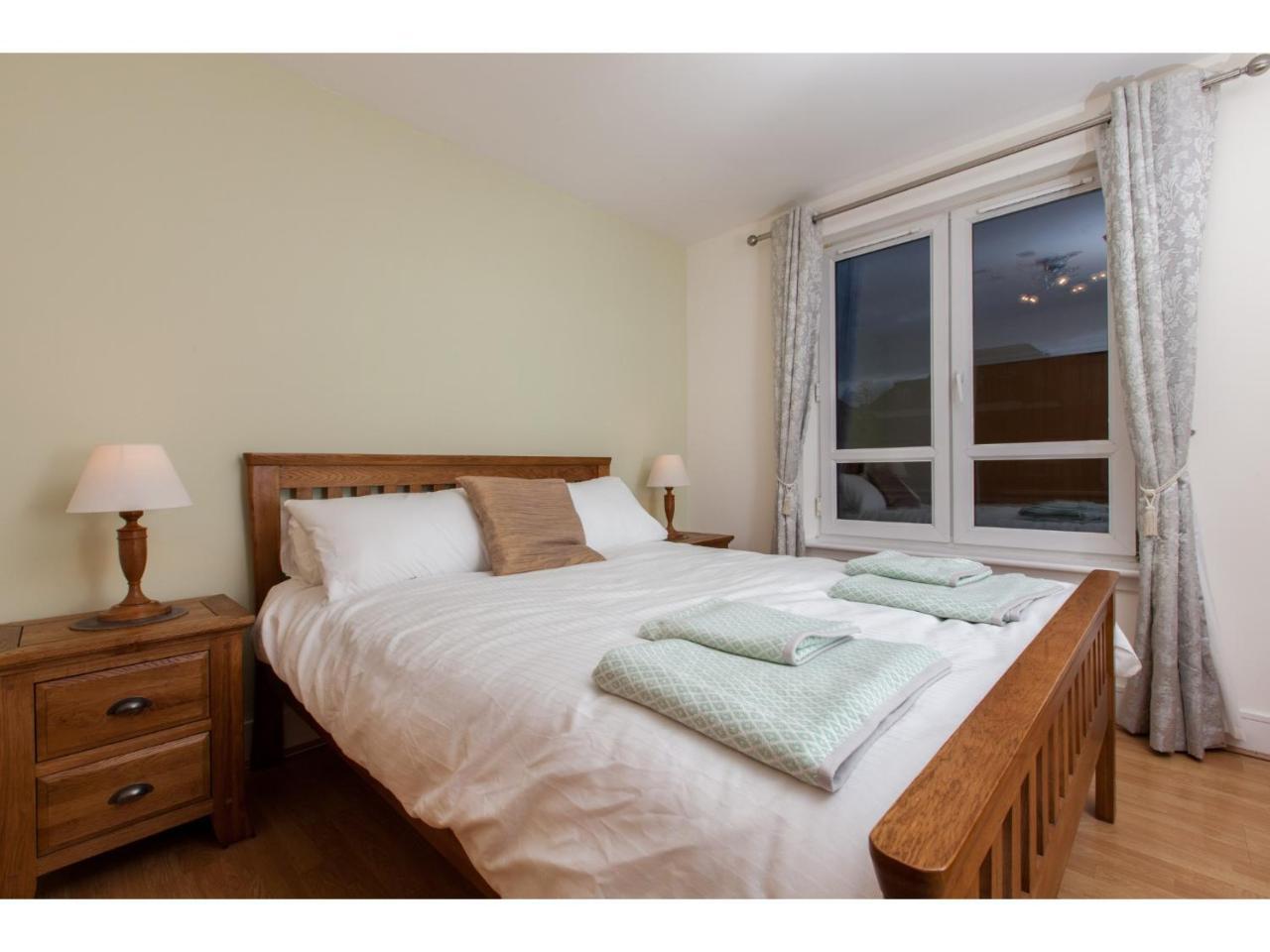 Spacious, Central Apartment เอดินบะระ ภายนอก รูปภาพ