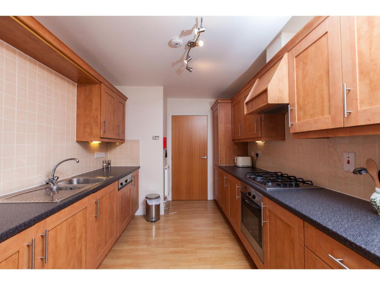 Spacious, Central Apartment เอดินบะระ ภายนอก รูปภาพ