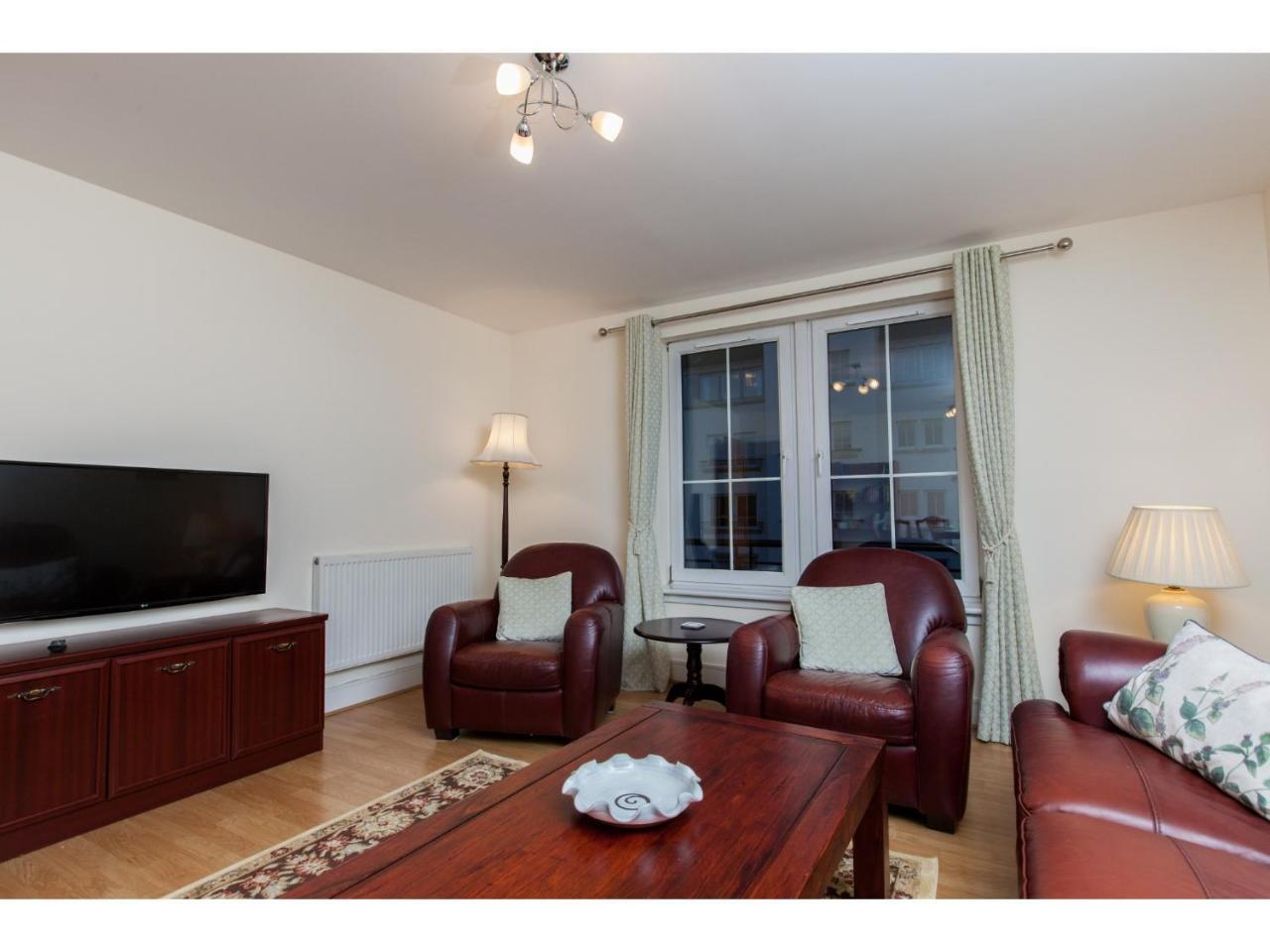 Spacious, Central Apartment เอดินบะระ ภายนอก รูปภาพ