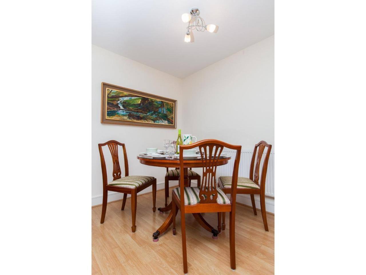 Spacious, Central Apartment เอดินบะระ ภายนอก รูปภาพ